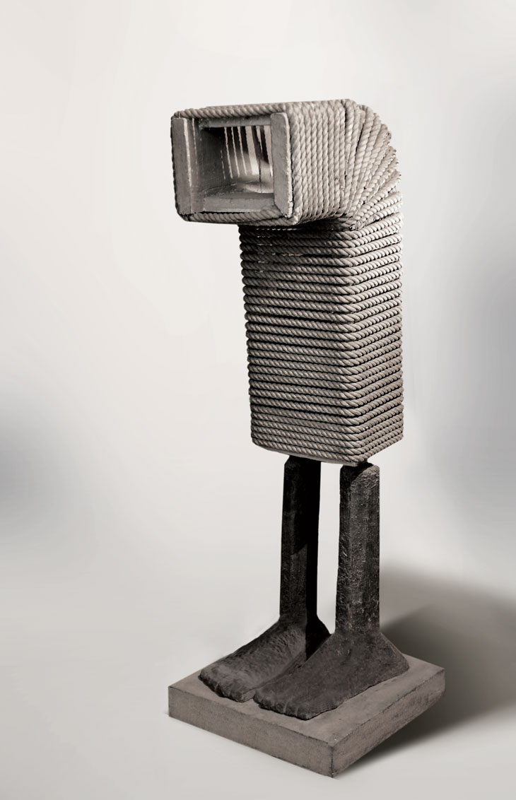 Марат Бабин. "Сфинкс", 1973. Металл, ферроцемент, канат, 140х45х40 см. Фото Ольги Глухаревой