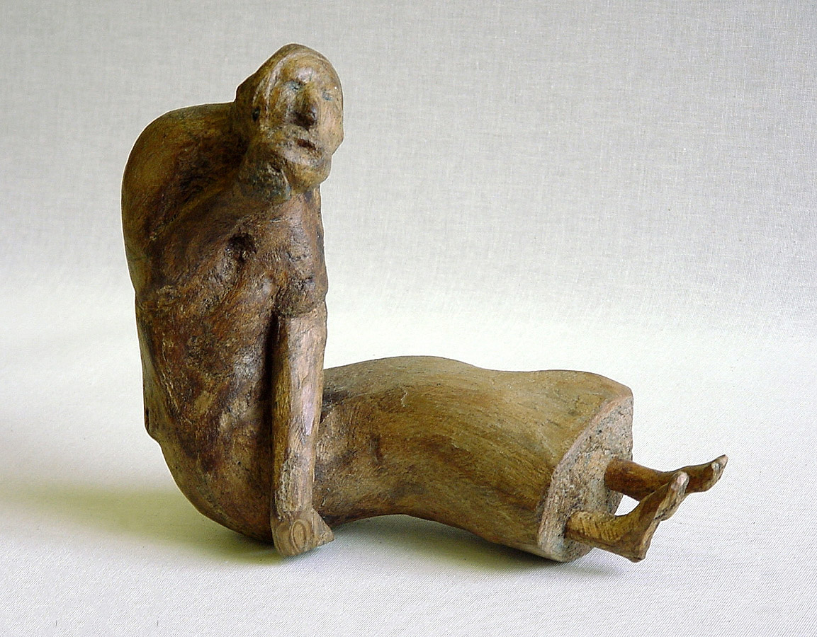 Алексей Цветков. ''Звездочет'', 2000.  Дерево, 18х20х8 см. Фото Марины Роз