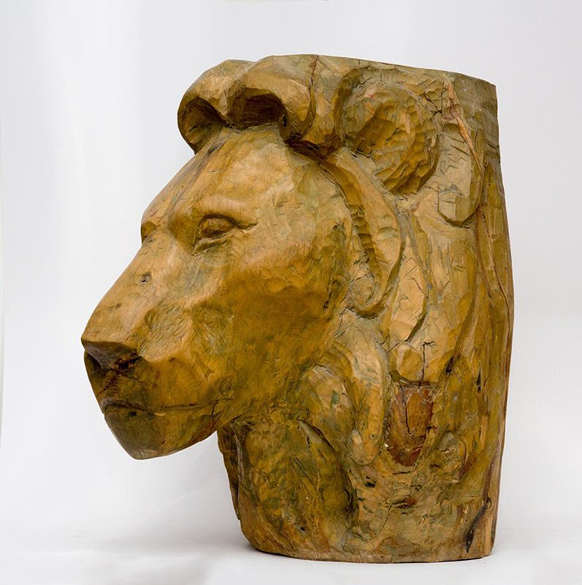 Алексей Цветков. ''Лев'', 1972. Дерево, 44,8х31,5х40,5 см.Тверская областная картинная галерея