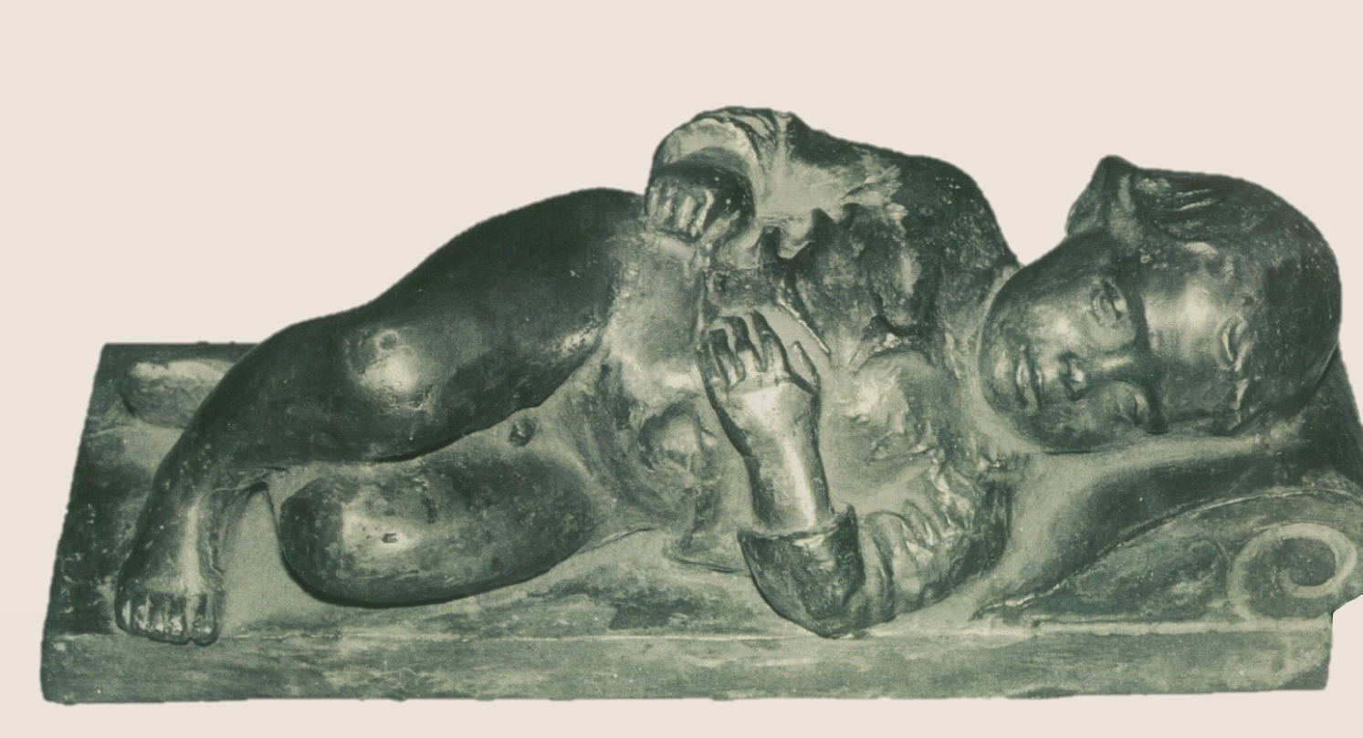 Валерия Доброхотова. "Лежащий ребенок", 1980. Бронза, 12х30х18 см. Фото из архива Валерии Доброхотовой