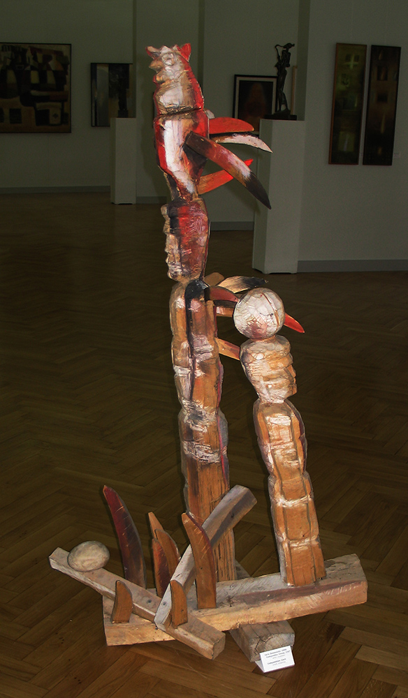 ''Петух'', 1988. Дерево, высота 170 см.Министерство культуры Республики Молдовы, Кишинев