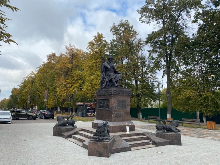Памятник Александру Невскому, 2021. Бронза, гранит. Егорьевск, Московская область