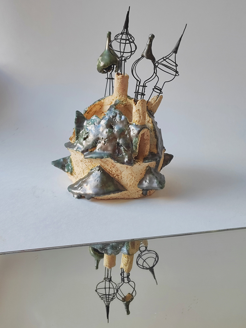 Маргарита Маркевич. Из серии "Век спустя", 2024. Керамика, высота 20 см. Фото из архива Маргариты Маркевич