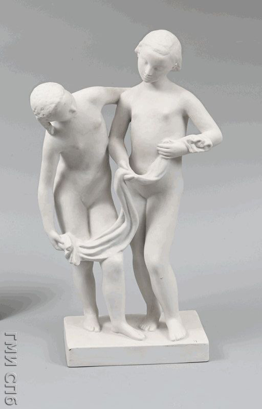 ''Юность'', 1939. Бисквит, высота 43,7 см.Государственный музей истории Санкт-Петербурга. Фото: goskatalog.ru