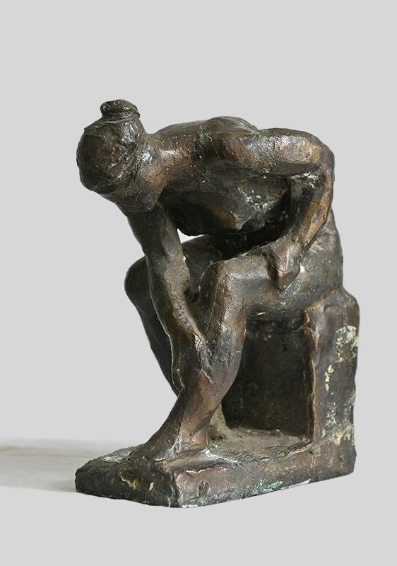 ''Сидящая", 1960-е. Бронза, патинирование, 23х19,4х11,3 см.Новосибирский государственный художественный музей. Фото: goskatalog.ru