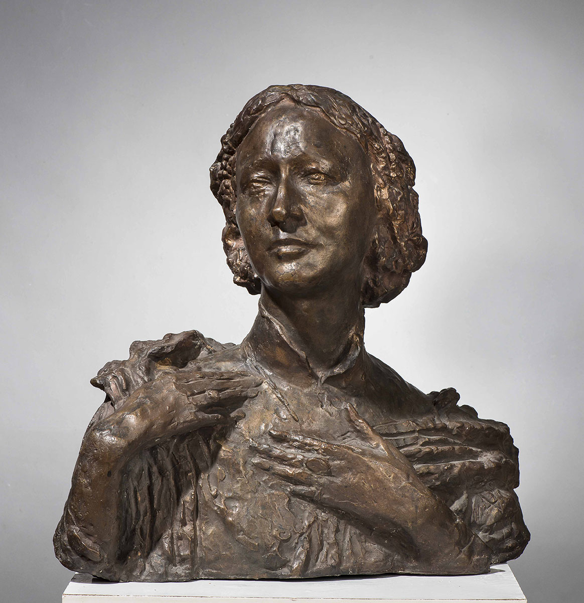 ''Портрет балерины Галины Улановой'', 1981.Бронза, патинирование, 56х63х34 см. Отлив 1997 года.Государственный музей городской скульптуры, С.-Петербург. Фото: goskatalog.ru