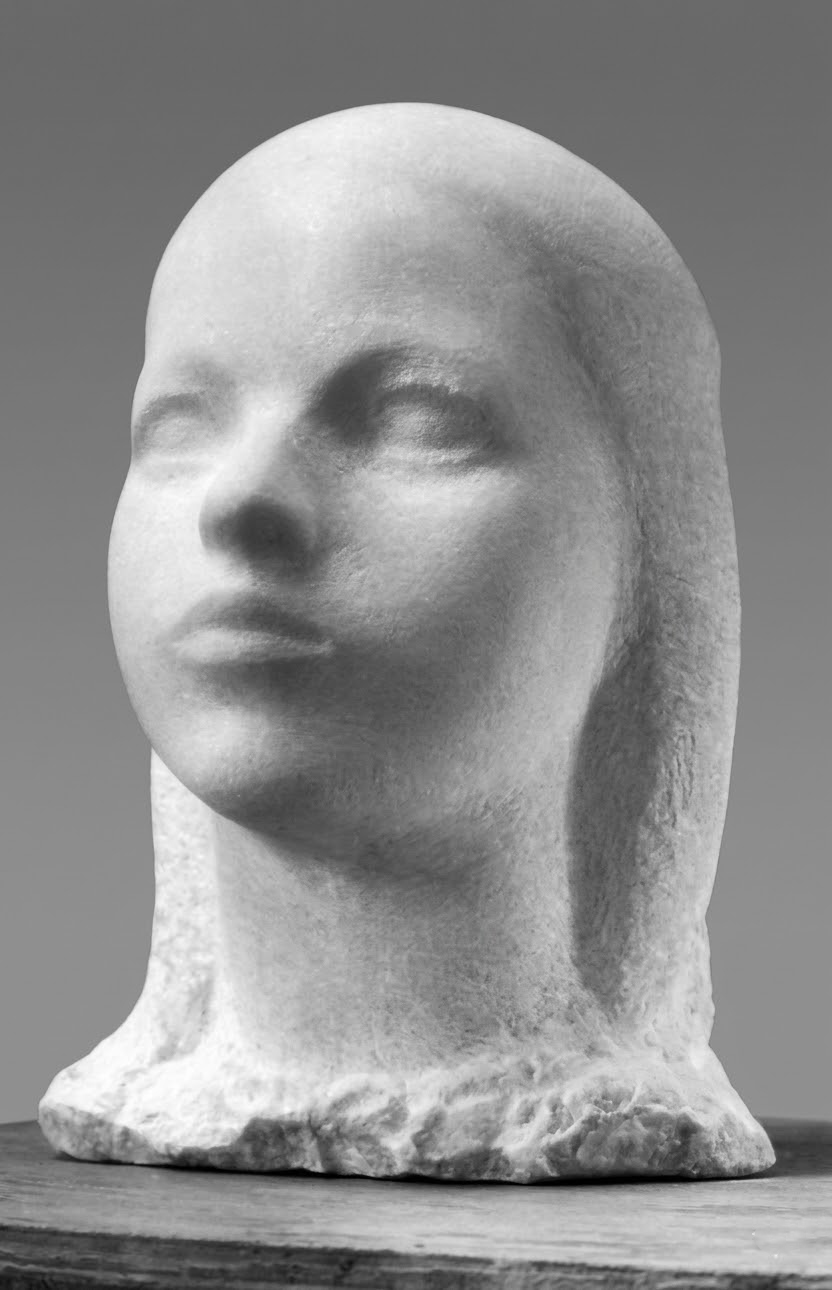 ''Школьница'', 1982. Мрамор, 30х21х25 см.Государственный Русский музей, С.-Петербург. Фото: goskatalog.ru