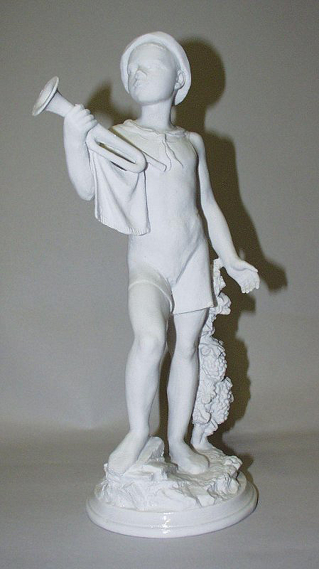 ''Горнист - пионер'', 1949. Фарфор, роспись, 29,7х18х14 см.Совместно с Г.С. Столбовой.Государственный Русский музей, С.-Петербург.Фото: goskatalog.ru