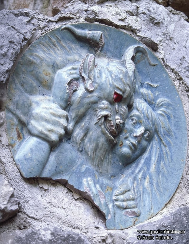 Новый Кучук-Кой. А.Л. Обер. ''Сатир и нимфа''.Рельеф скальной арки (атрибуция М.В. Нащокиной)