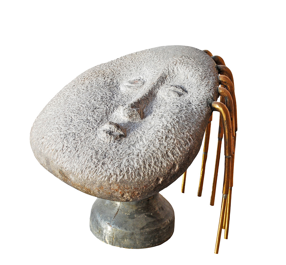 ''Луноликая, 2011. Латунь, гранит, 20х30х30 см