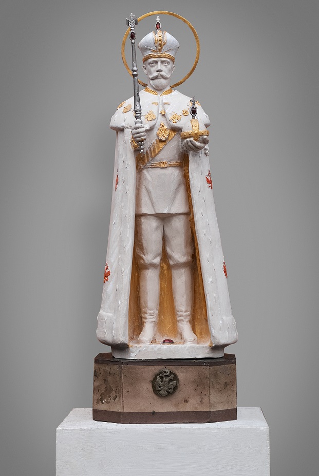 ''Император Николай II'', 2015-2016. Керамика, позолота, высота 40 см
