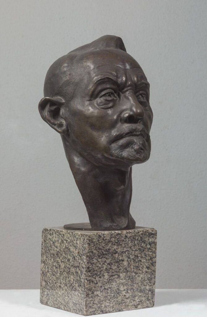 ''Портрет Л.Б. Красина'', 1926. Бронза, 50х21,8х24,3 см