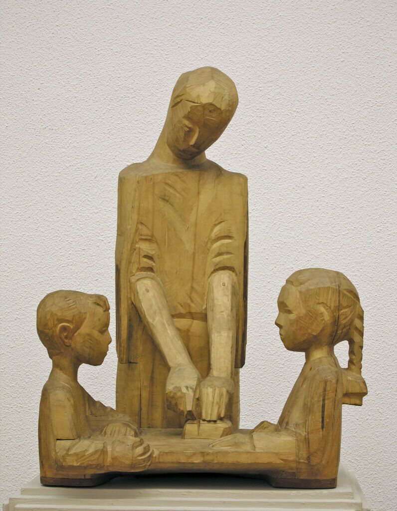 ''Хлеб'', 1967. Дерево, 90х65х50 см.Государственная Третьяковская галерея, Москва. Фото: сайт ''Моя Третьяковка''