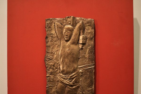 Виктор Корнеев. Из серии ''Наброски'', 2017. Бронза, 40х40х5 см. Фото из архива Виктора Корнеева