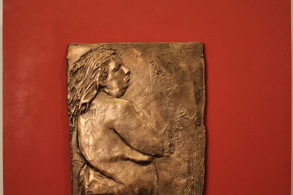 Виктор Корнеев. Из серии ''Наброски'', 2017. Бронза, 40х40х5 см. Фото из архива Виктора Корнеева