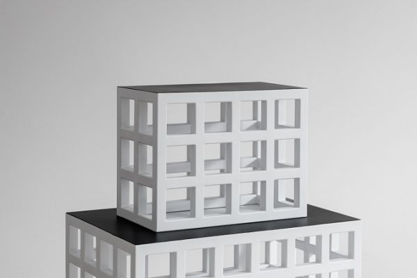 Игорь Шелковский. Дом, 2020. Сталь, краска, 58х48х32см. Фото: alinapinskygallery.com