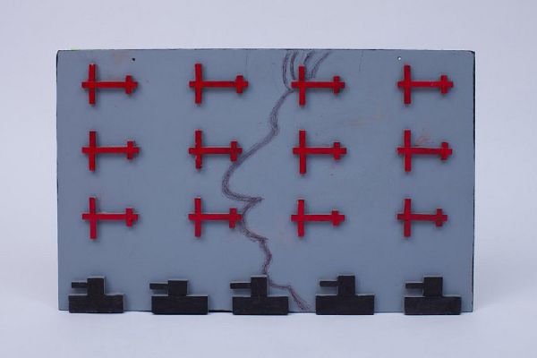 Игорь Шелковский. ''Парад''. Из серии ''1937'', 2014. Дерево, ДСП, акрил, ручка шариковая, карандаш, 40х63,5х3 см. Государственный музей истории ГУЛАГа, Москва