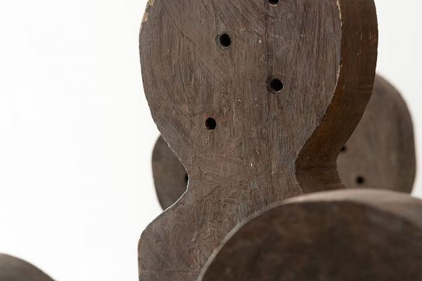 Игорь Шелковский. ''Памяти жертв сталинизма''. Макет памятника (фрагмент), 2007. Дерево, краска. Фото: Alina Pinsky Gallery