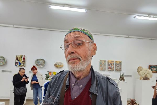 Открытие выставки ''Творческим группам по керамике - 30 лет''. Фото Маргариты Камардиной