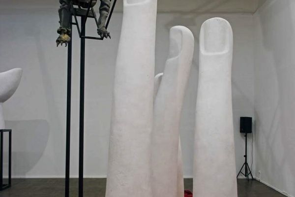 Александр Бурганов. ''Погоня'', 1989. Композитный материал. Фото: visit-city.art