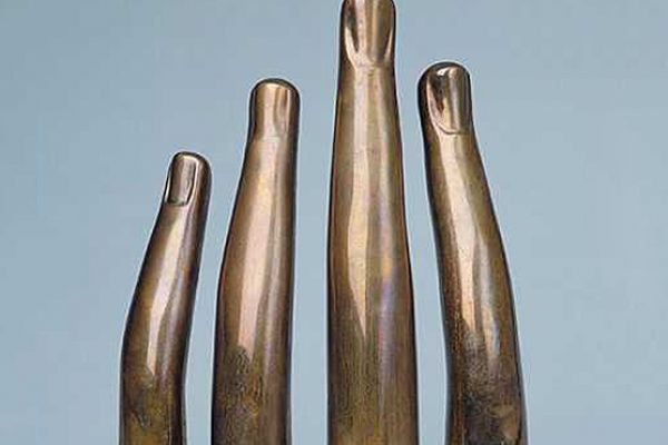 Александр Бурганов. ''Мольба'', 1992. Бронза. Московский государственный музей ''Дом Бурганова''