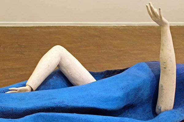 Александр Бурганов. ''Большая синяя река'', 2005. Композитный материал. Фото: visit-city.art