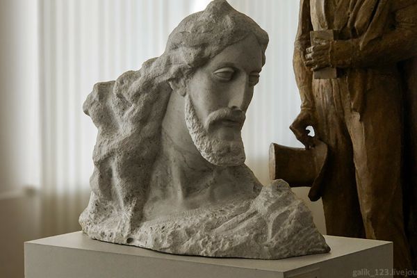 Сергей Конёнков. Сын человеческий, 1933. Мрамор, 68x49x73 см. Музей скульптуры С.Т. Конёнкова, Смоленск. Фото: bellezza-storia.livejournal.com