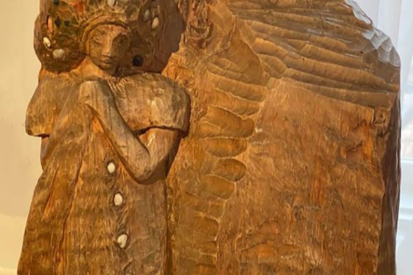 Сергей Конёнков. Царевна (Сказка), 1913. Дерево подцвеченное, 57х37х29 см. Серпуховский историко-художественный музей, Московская область