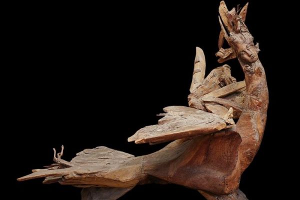 Сергей Конёнков. Жар-птица, 1959. Композиция - стол и стул. Дерево, 125х150х116 см. Мемориальный музей ''Творческая мастерская С.Т. Конёнкова'', Москва