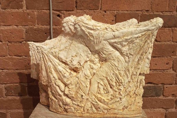 Ольга Колосова. ''Ида'', 2023. Гипс, 50х22,5х41 см.Фото Гузели Галямовой