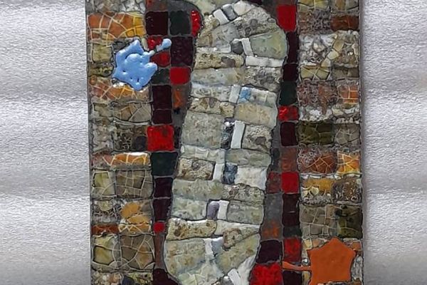 Владимир Заботкин. ''Змея''. Шамот, глазурь, 39х17 см. Фото из архива Владимира Заботкина