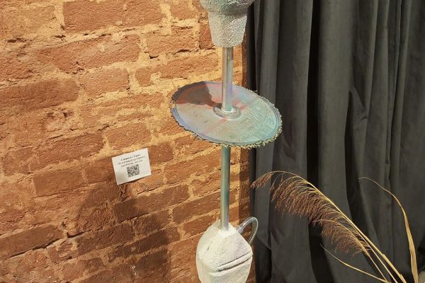 Тарас Стивкин. ''Восточный артефакт'', 2024. Газобетон, металл, 120х40х40 см. Фото Гузели Галямовой