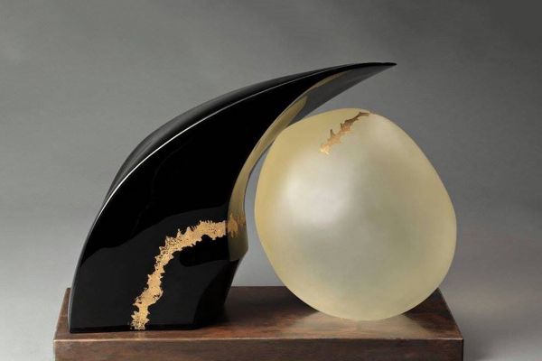 Андрей Молчановский. ''Хабиби''. Оптическое стекло, 29х45х23 см. Фото из архива Андрея Молчановского