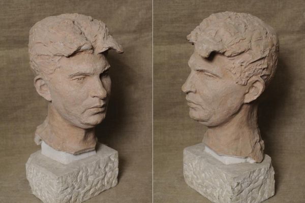 Илья Слоним. Портрет пианиста Эмиля Гилельса (ракурсы). Терракота, камень, 48х21х28 см. Оренбургский областной музей изобразительных искусств