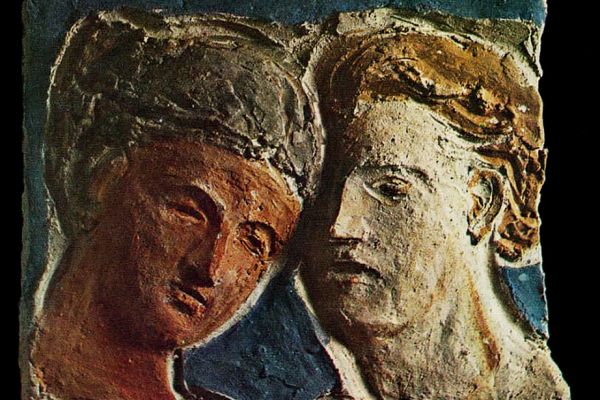 Абрам Малахин. Подруги, 1962. Рельеф. Шамот, ангобы, 95х80 см. Собственность В.А. Малахина, Москва. Фото из альбома Т.Б. Мантурова. Абрам Малахин, М., Советский художник, 1979