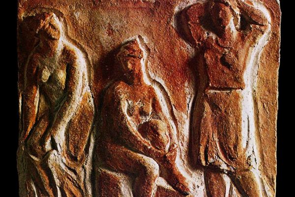 Абрам Малахин. После купания, 1965. Рельеф. Керамика. Фото из альбома Т.Б. Мантурова. Абрам Малахин, М., Советский художник, 1979