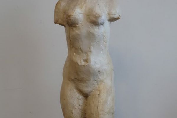 Александр Матвеев. Идущая (фигура без рук), 1913. Гипс. Мемориальная мастерская А.Т. Матвеева, Москва