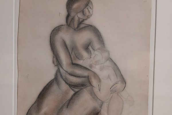 Беатриса Сандомирская. Материнство, 1926. Бумага, карандаш графитный, карандаш черный, сангина. Частное собрание, С.-Петербург