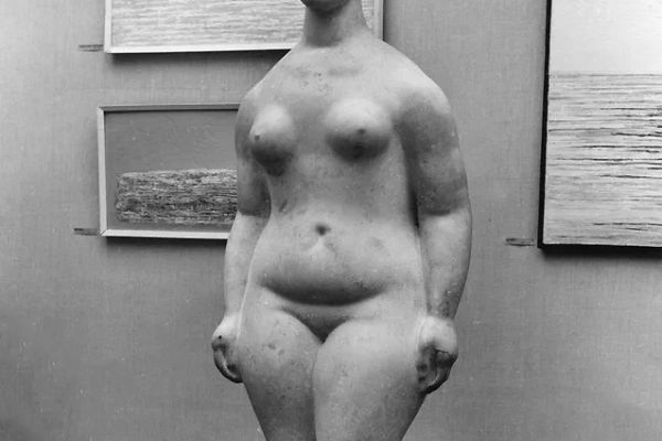 Вячеслав Клыков. ''Обнаженная'', 1960-1970. Камень