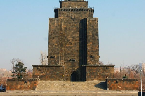 Современный вид пьедестала монумента