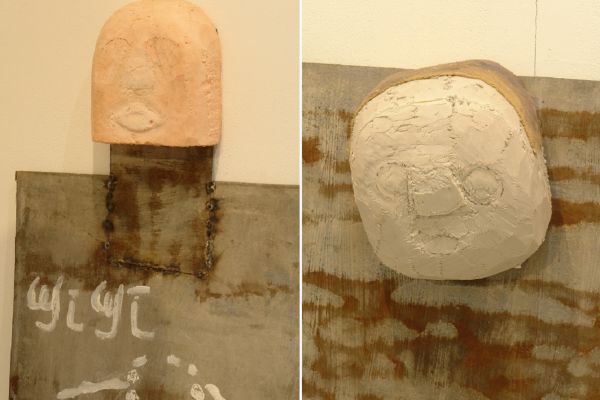 Анатолий Комелин. ''Головы Жижи, девушки легкого поведения, и прачки'' (фрагменты), 2020. Фрагмент экспозиции выставки ''Реквием-буфф'' в Доме творчества художников в Тарусе Калужской области. Фото из архива А. Комелина